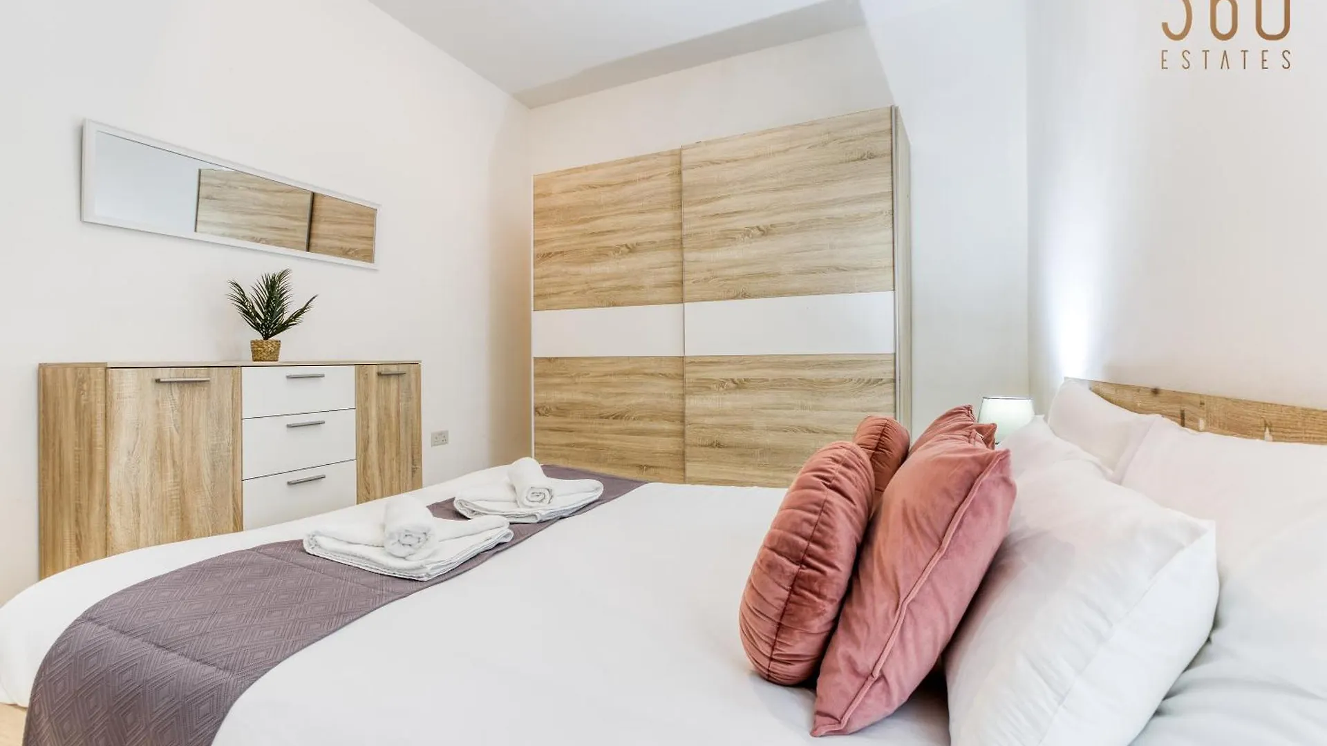 Apartmán Modern 1Br Home With Private Balcony In St Julians By 360 Estates Saint Julian's